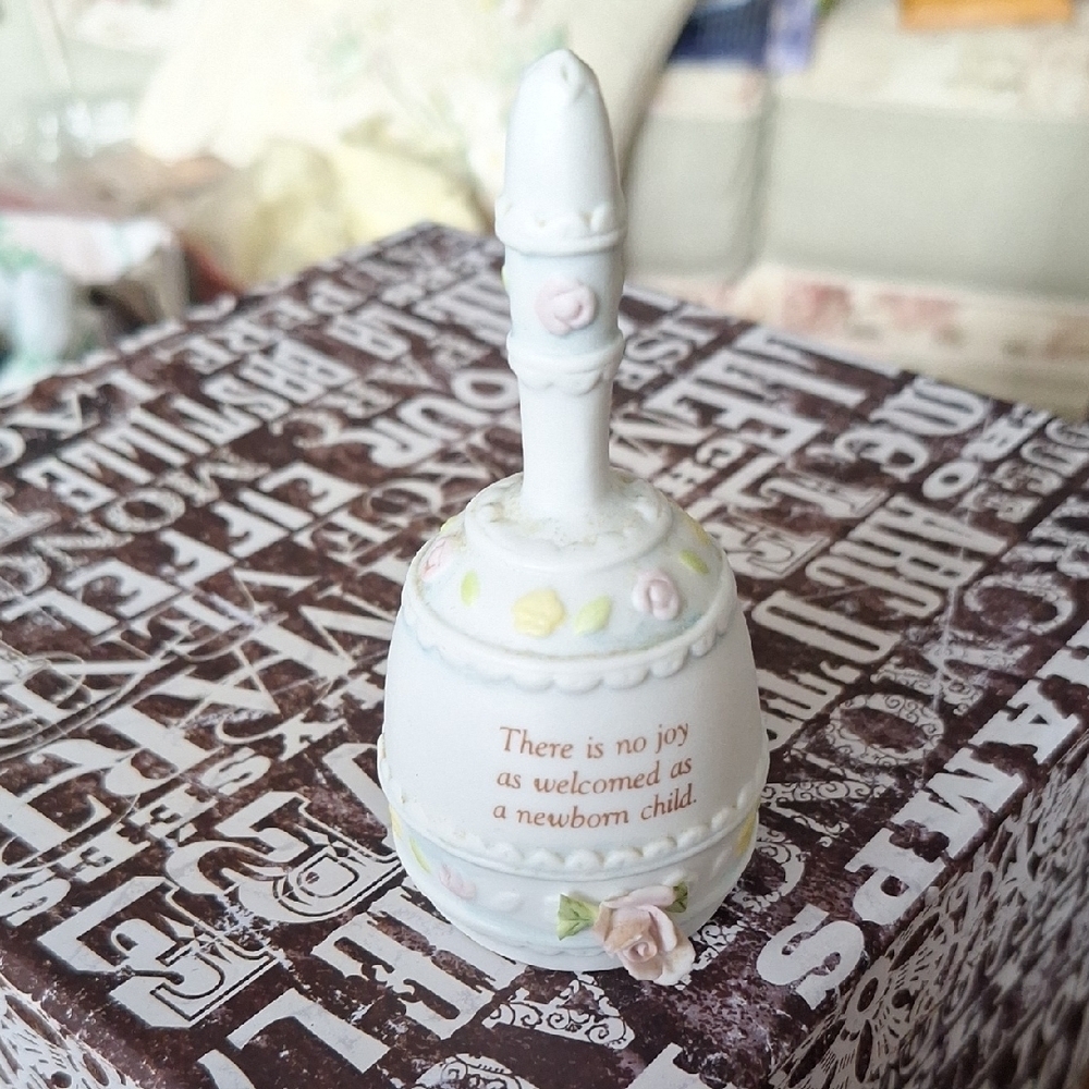 Nursery Enesco White Ceramic Bell with Sentament